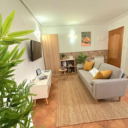 Apartamento Con Jardin Y Parking Privado *