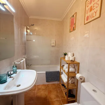 Apartamento Con Jardin Y Parking Privado