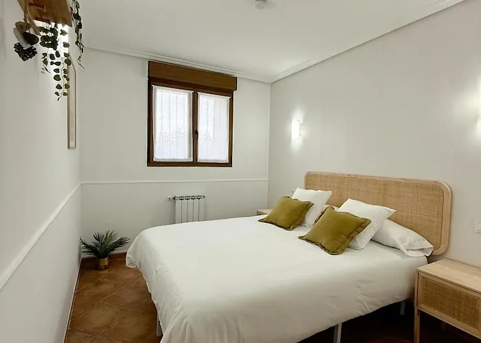 Con Jardin Y Parking Privado Lägenhet *